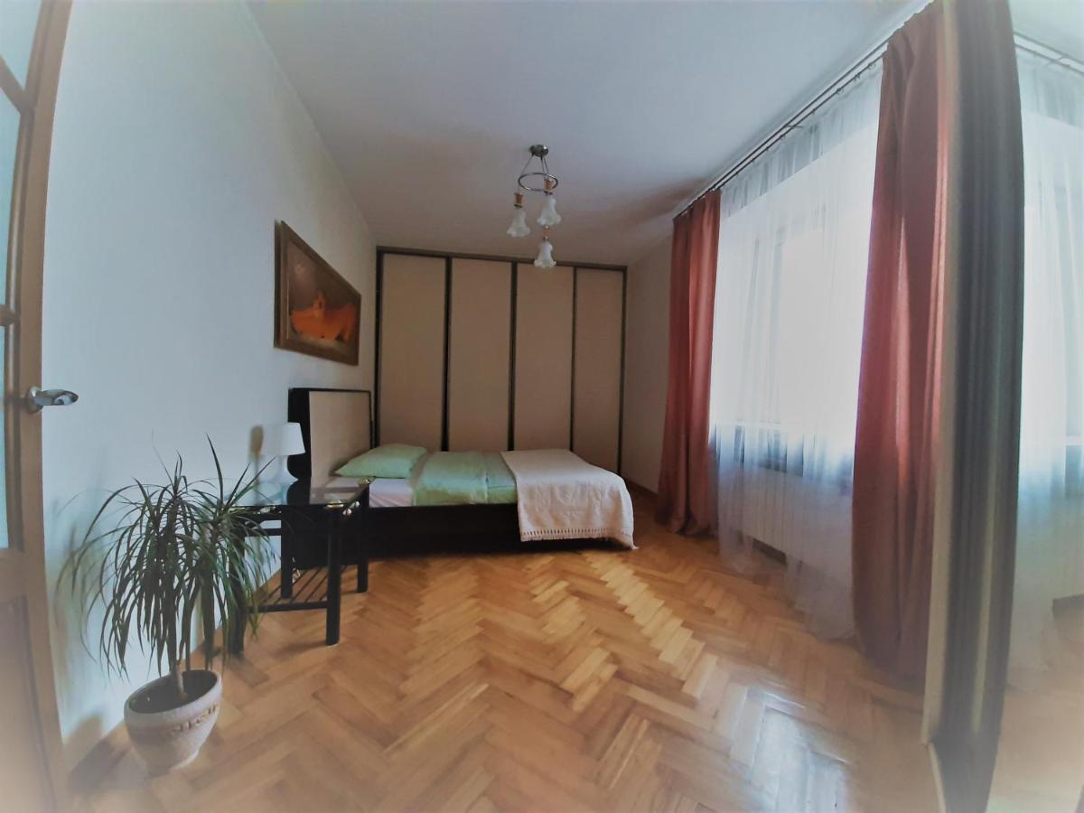 Apartment On Myasnikova 34 Minsk Buitenkant foto