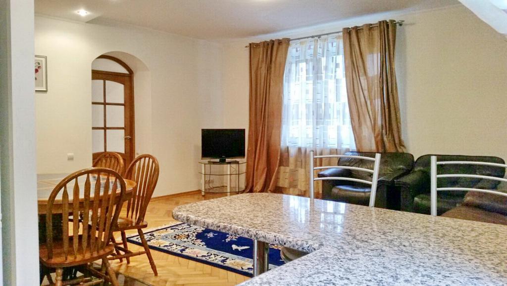 Apartment On Myasnikova 34 Minsk Buitenkant foto