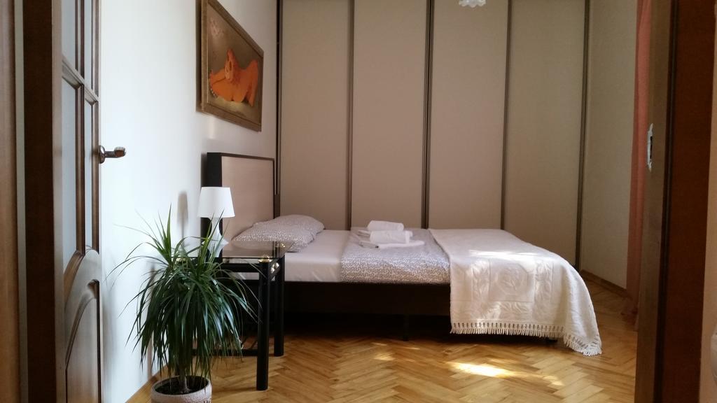 Apartment On Myasnikova 34 Minsk Buitenkant foto