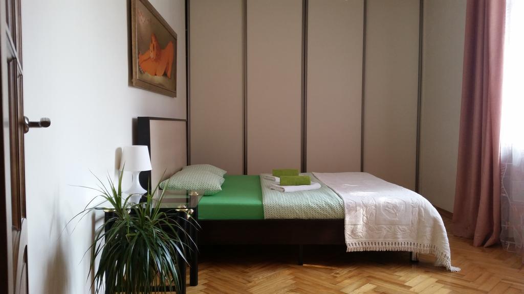 Apartment On Myasnikova 34 Minsk Buitenkant foto